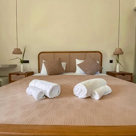 The Palm Private Cottages Midigama East Esterno foto