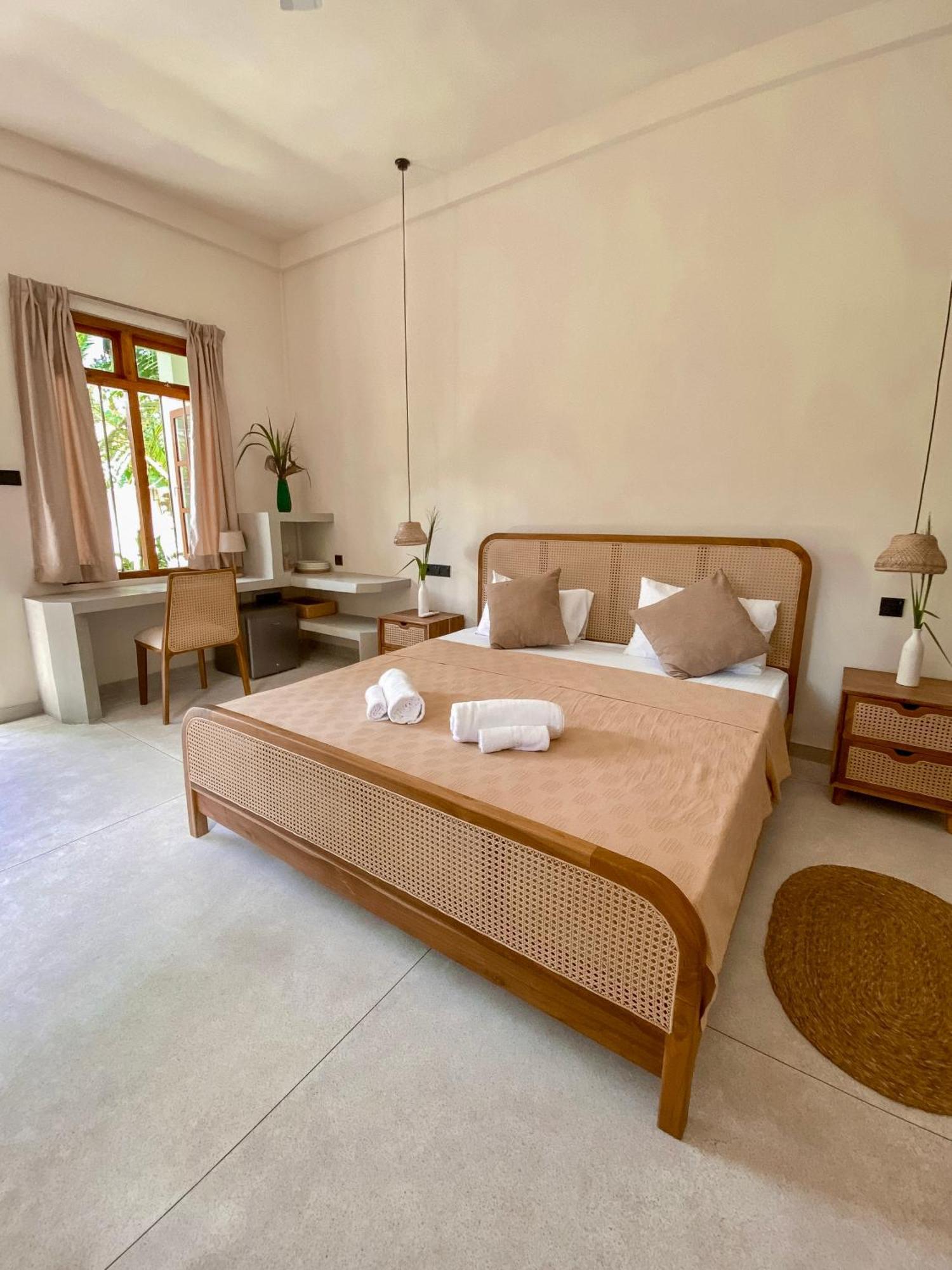The Palm Private Cottages Midigama East Esterno foto