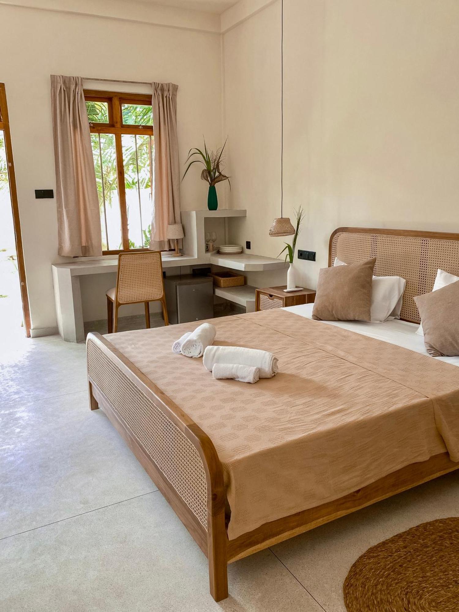 The Palm Private Cottages Midigama East Esterno foto