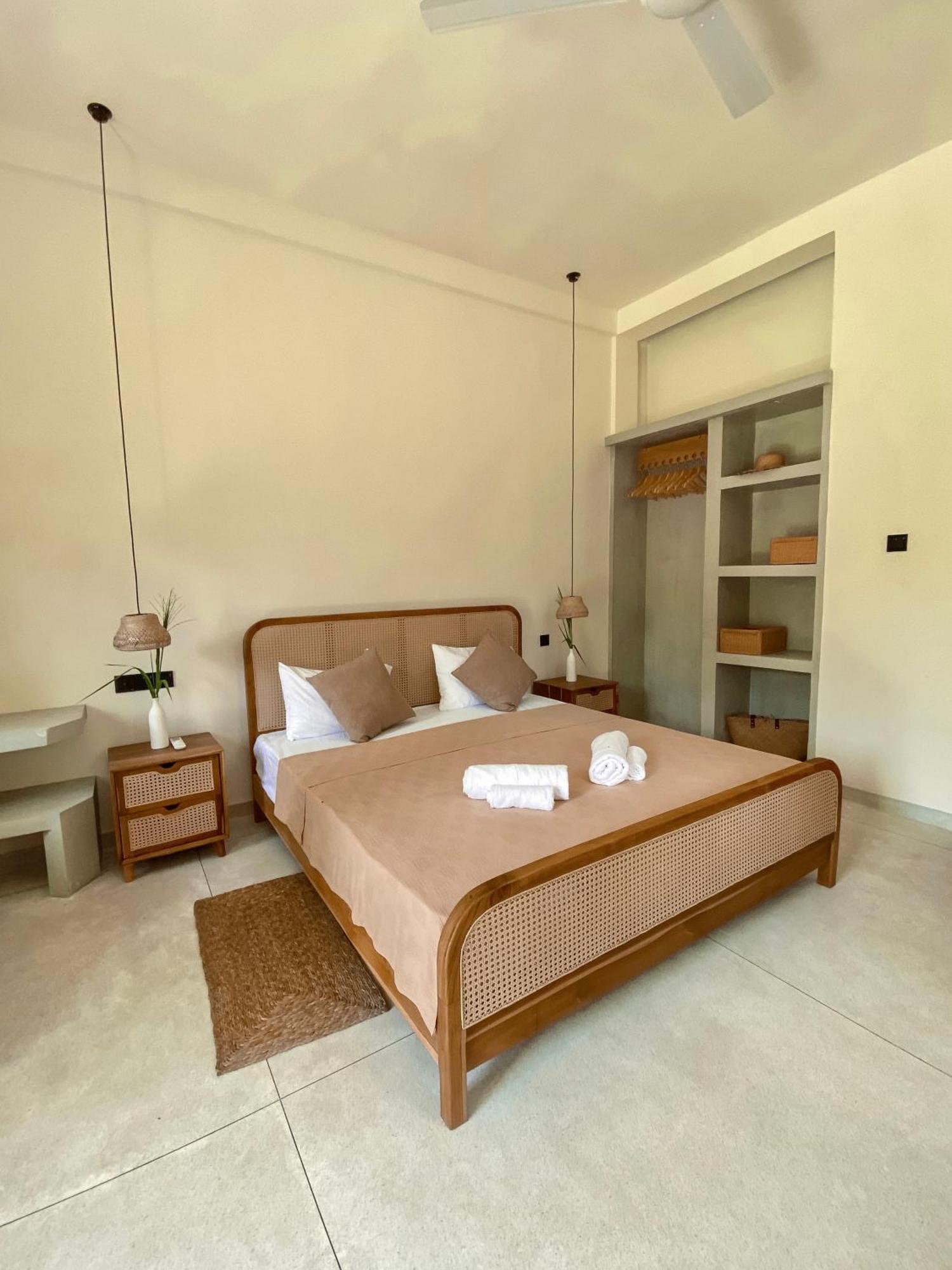 The Palm Private Cottages Midigama East Esterno foto