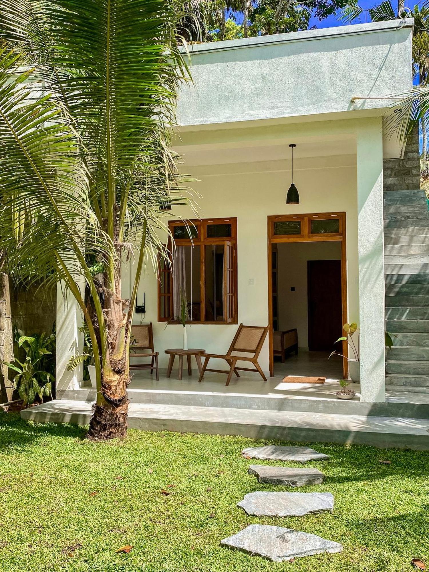 The Palm Private Cottages Midigama East Esterno foto